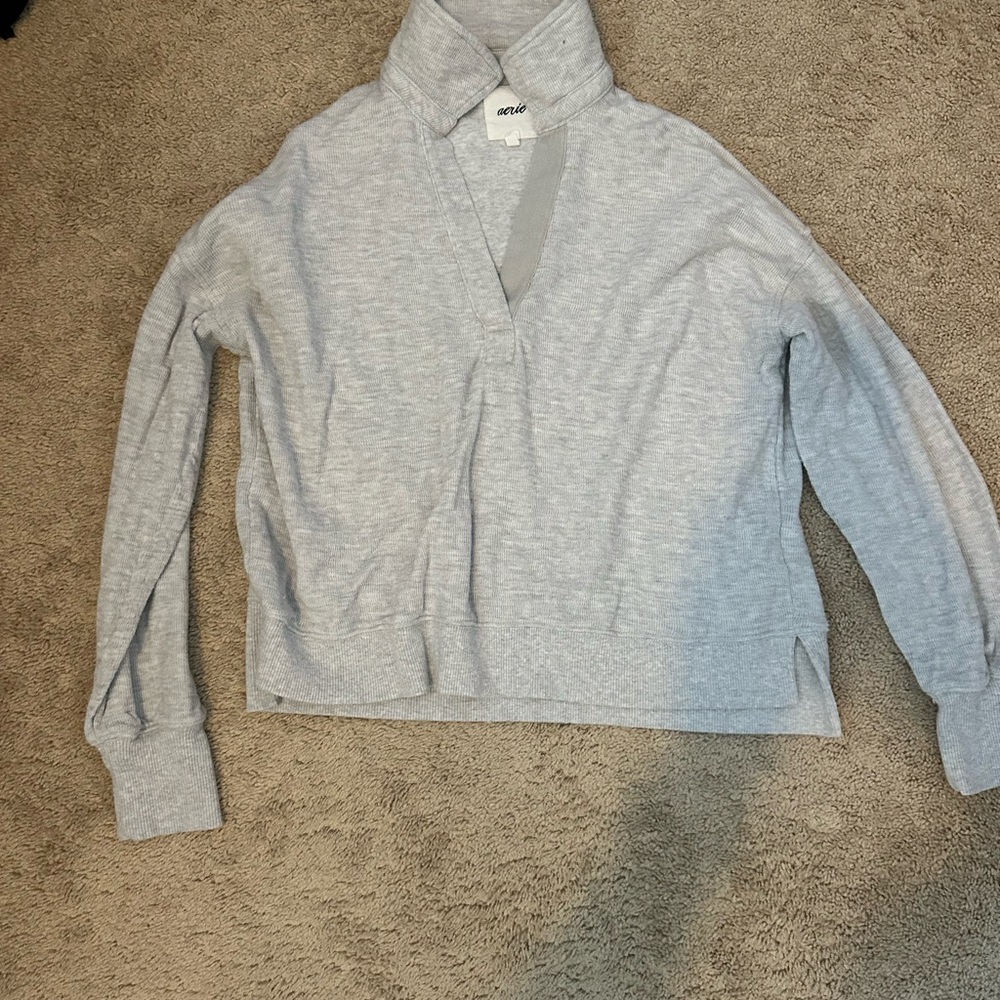 Aerie cropped gray sweatshirt